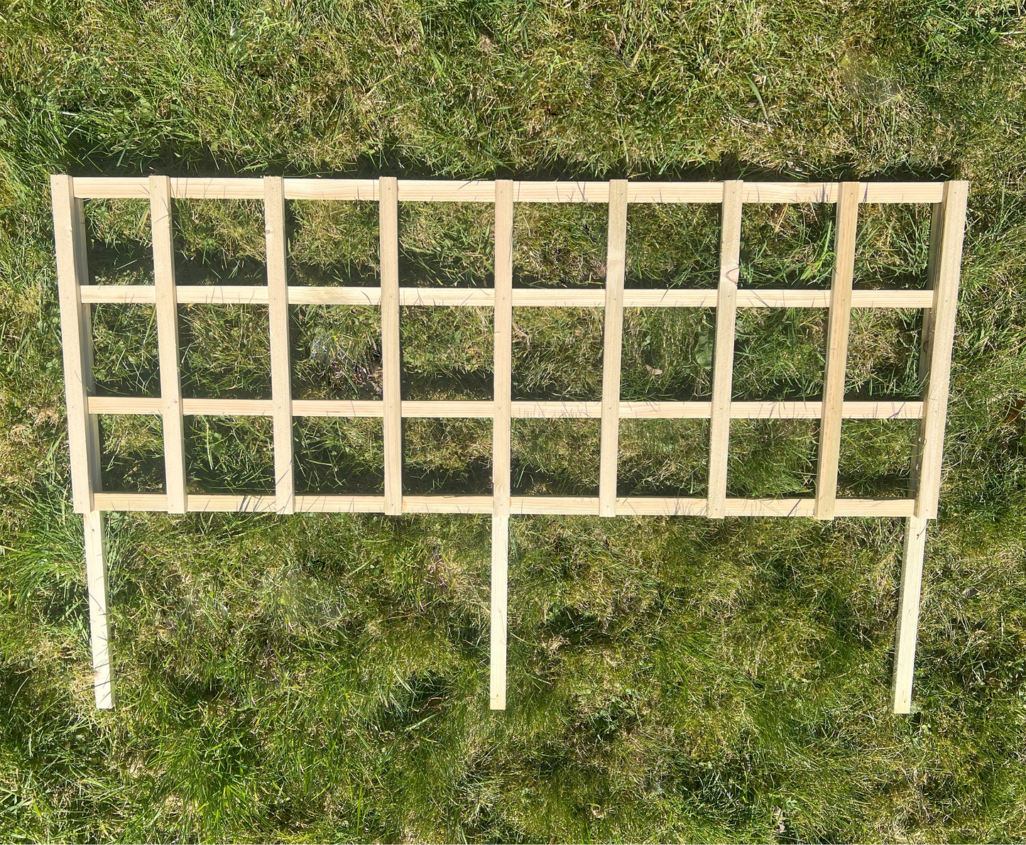 Wooden Garden Planter with Trellis