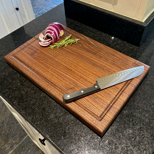 Walnut Edge-Grain Cutting Board